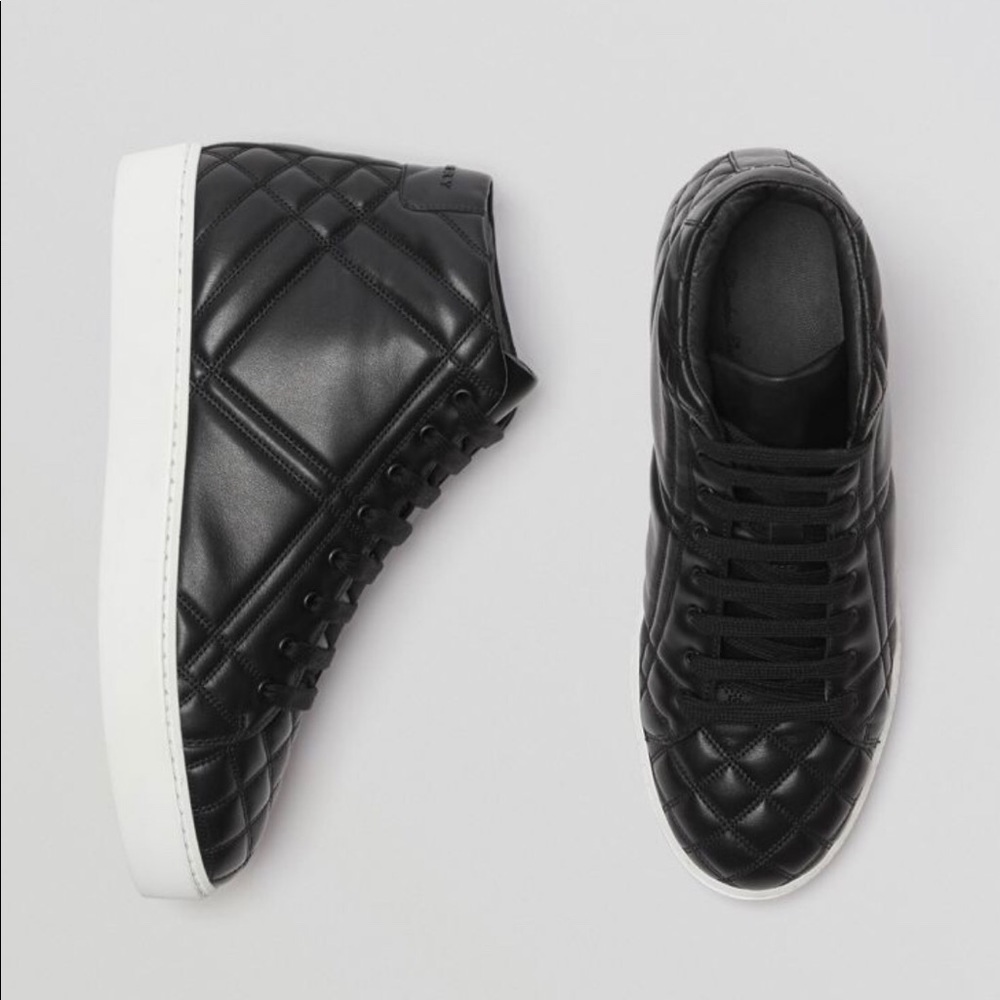 Black leather Burberry shoes